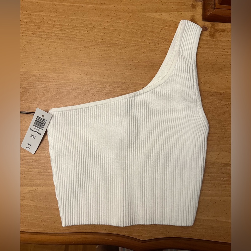 Babaton One Shoulder Crop